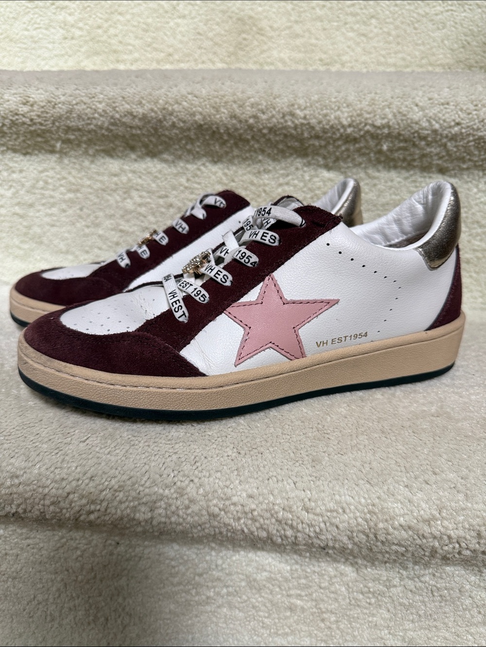 Women’s White & Burgundy Star Accent Sneakers with Pink Detail - Vintage Havana